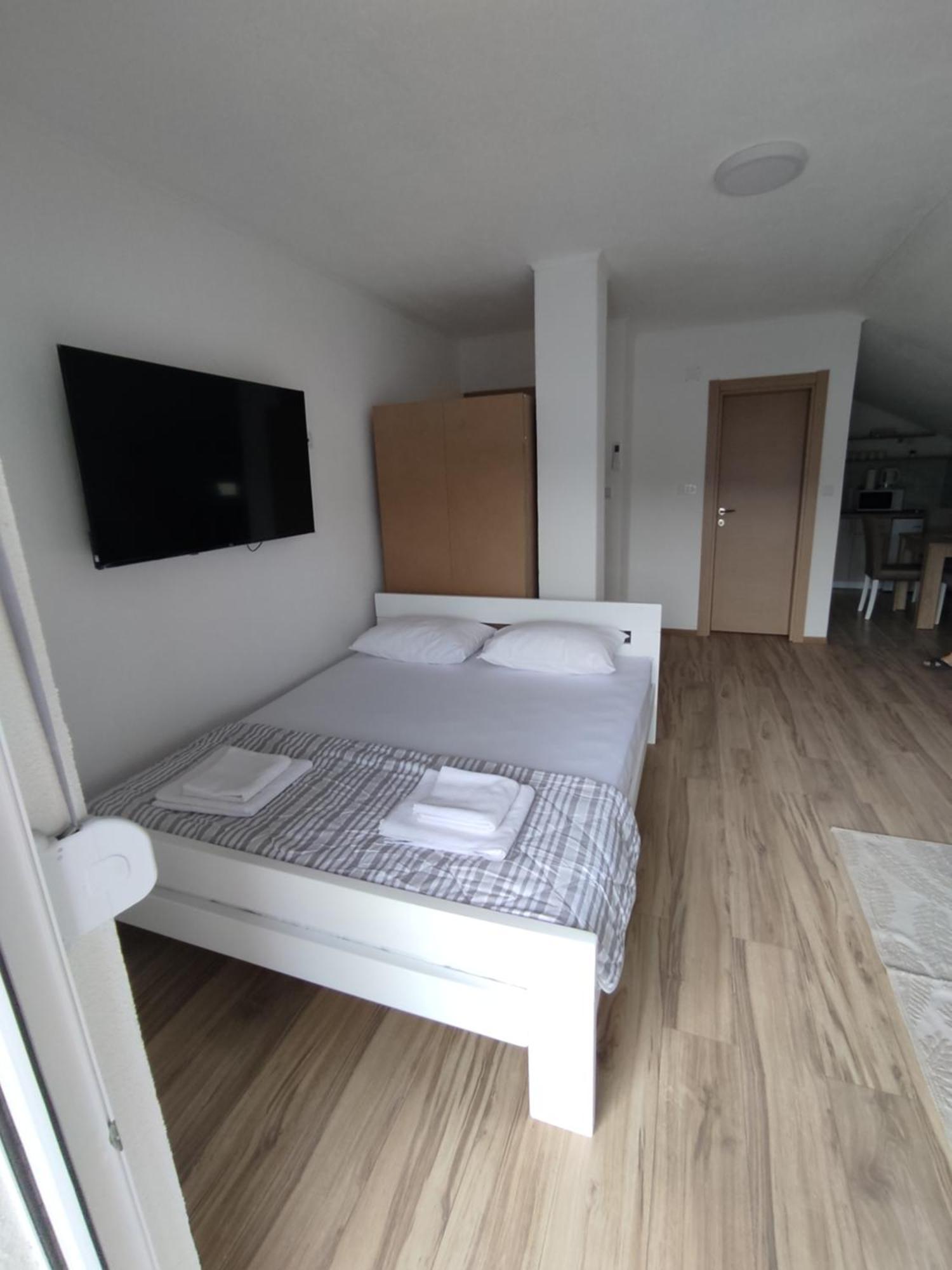 View Of The City - Studio Apartment Mostar Exterior photo