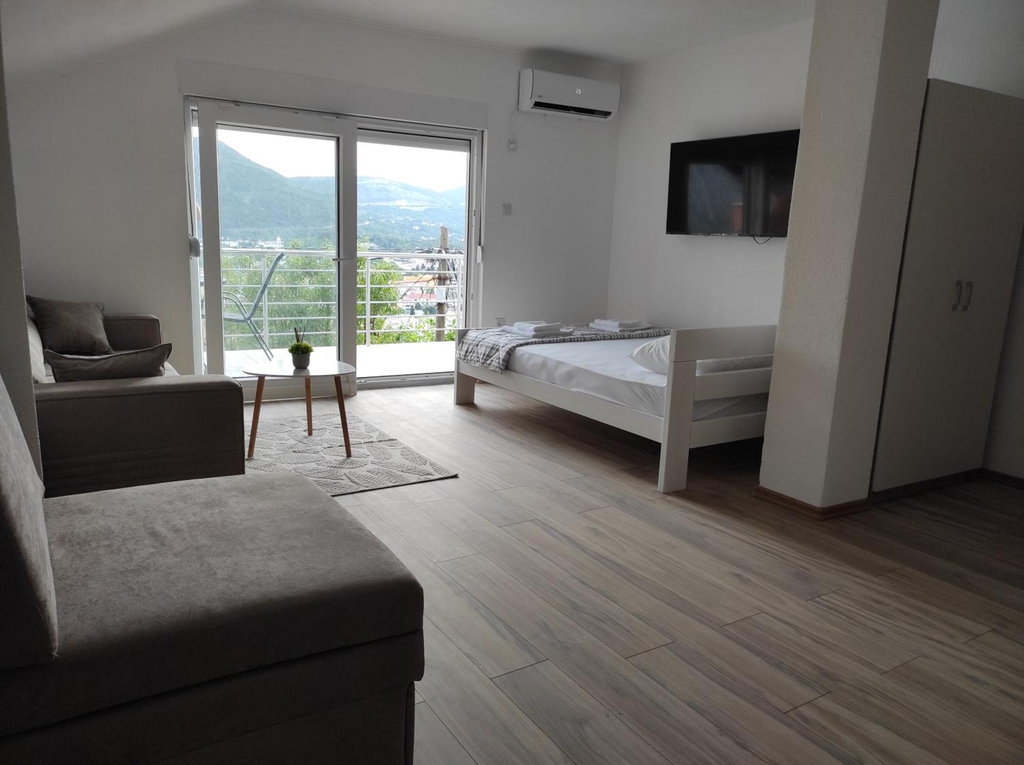 View Of The City - Studio Apartment Mostar Exterior photo